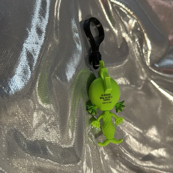 Disney's The Nightmare Before Christmas Series 6 Undersea Gal Figural Bag Clip - Picture 2 of 2